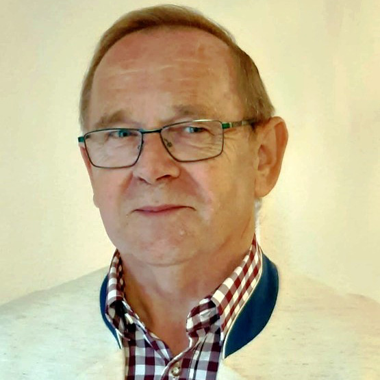  Helmut Aufrecht
